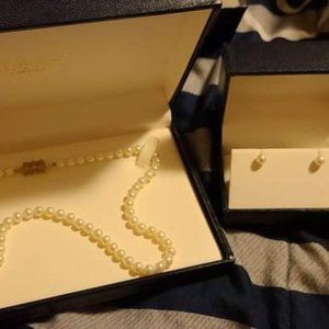 Pearl Necklace and earrings